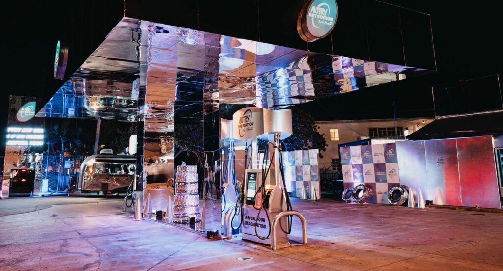 2R Autry Art Station 3